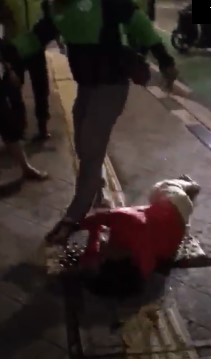 Indonesian thief is cruelly trampled by taxi drivers
