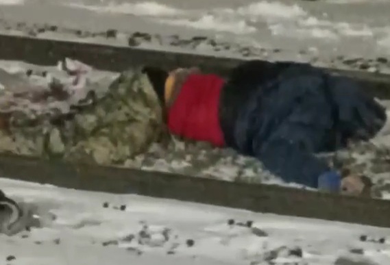  3 people died under the wheels of a train two men and one woman