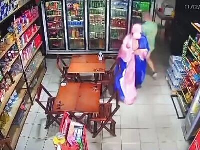 Hitman in Wizard Costume Kills his Target (Clean vid)