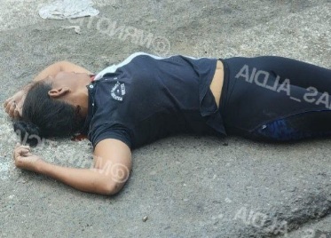 Chick Won't Give up Her Phone... Thief Shoots her Dead.