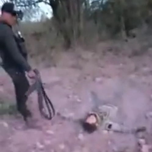 Sicario Finishes Off Rival At Close Range.