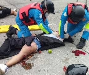 Couple on motorcycle crashed dead by bus