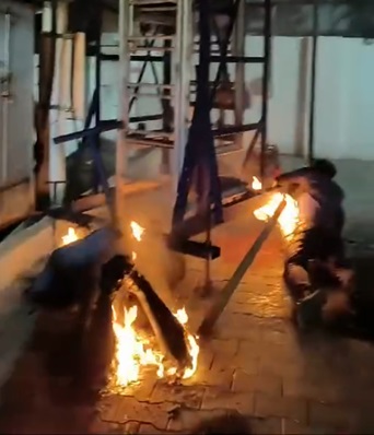 Two Workers Electrocuted after Pushing a Metal Scaffolding into Power Lines