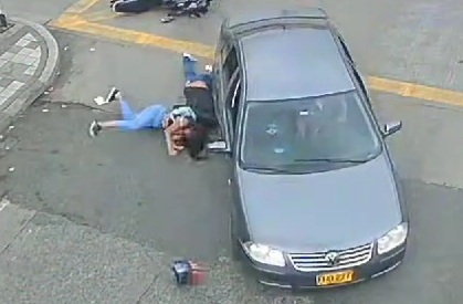 Stupid driver cause a horrific motorcycle crash 