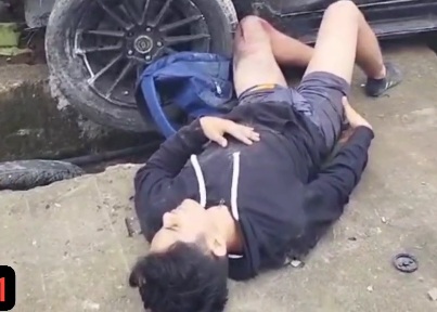 [HORRIFIC SCREAMING]Drunk driver crash couple on motorcycle 