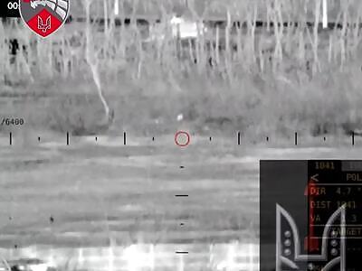 Ukrainian SOF snipers shoot at Russians