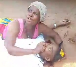 Husband shot dead in front of his wife 