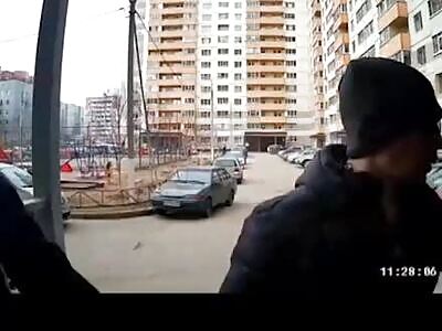 Teen kills himself by jumping from girlfriend's apartment 