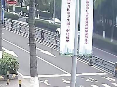 Compilation of Chinese car crashes from the first 2 weeks of March 