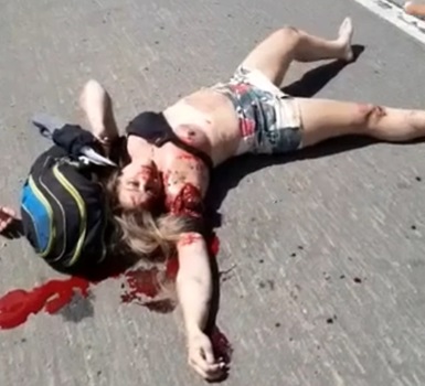 You Can See Blonde's Boob Before She Dies