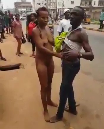 Hooker fighting client for not paying for the blowjob 