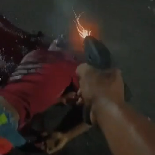 Gang Members Finish Off Wounded Rival With Headshots.