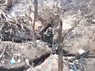 Direct artillery hit on Russian invader