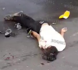 Motorcyclist crashed dead under big truck 