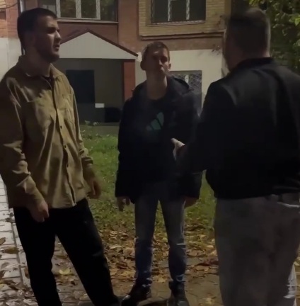 Slapping the shit out of pedo for dating 15 years old girl 