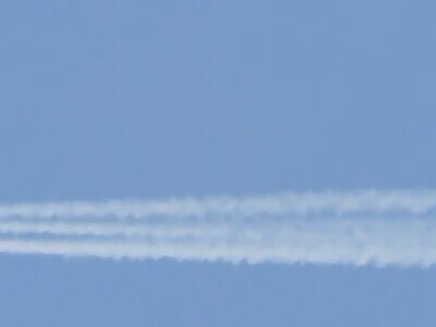 UFO Appears Near Plane