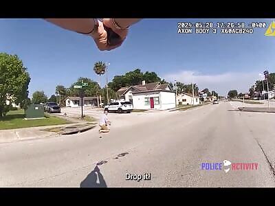 Drop the knife! Drop the knife!