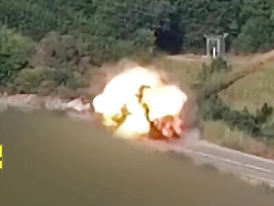 Actual Idf humvee destroys hizbollah