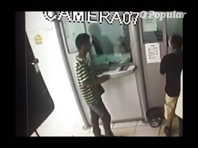 (Waiting user to upload a better version)Off Duty Cop Killed While Fighting with Robber Inside a Lottery Establishment 