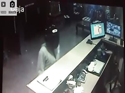 Chinese Shop Owner Killed While Resisting Robbery