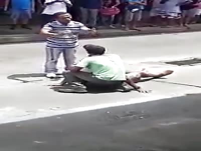 Burglar Takes a Man Hostage and Receives Street Justice in Return