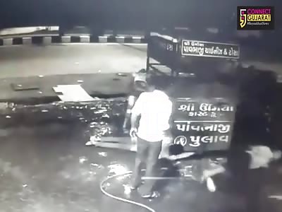 Three People Electrocuted While Pushing a Food Cart