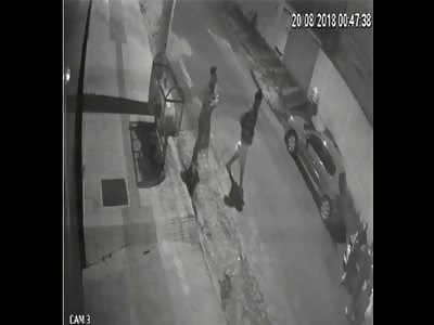 Instant Justice. Teenager Tried to Rob an Off Duty Cop (Better Quality) 