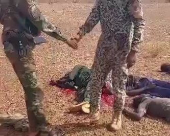2[WAR CRIMES] JANJAOUID MILITIA EXECUTED PRISONERS 