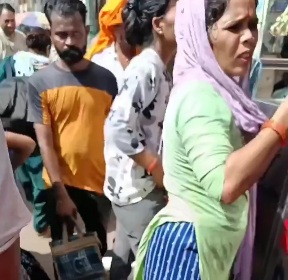 Dude Thought He Could Get Away With The Rub & Run Maneuver