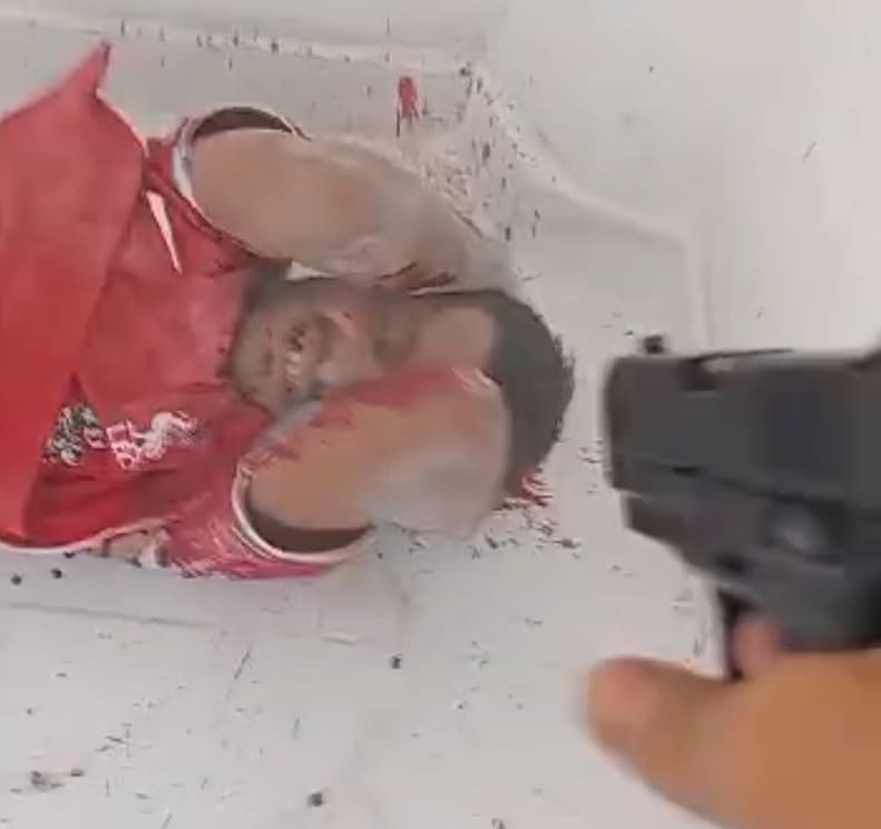 Rival Executed While On The Job (Clean)