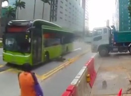 Unlucky Worker gets crashed by bus 