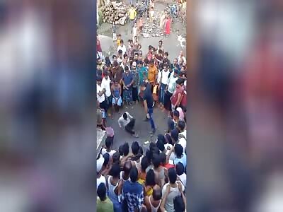 Couple in alleged illicit relationship is beaten in India