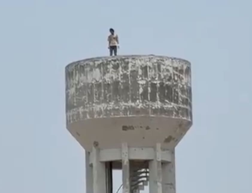 Teen Jumps From Water Tower Over Financial Problems 