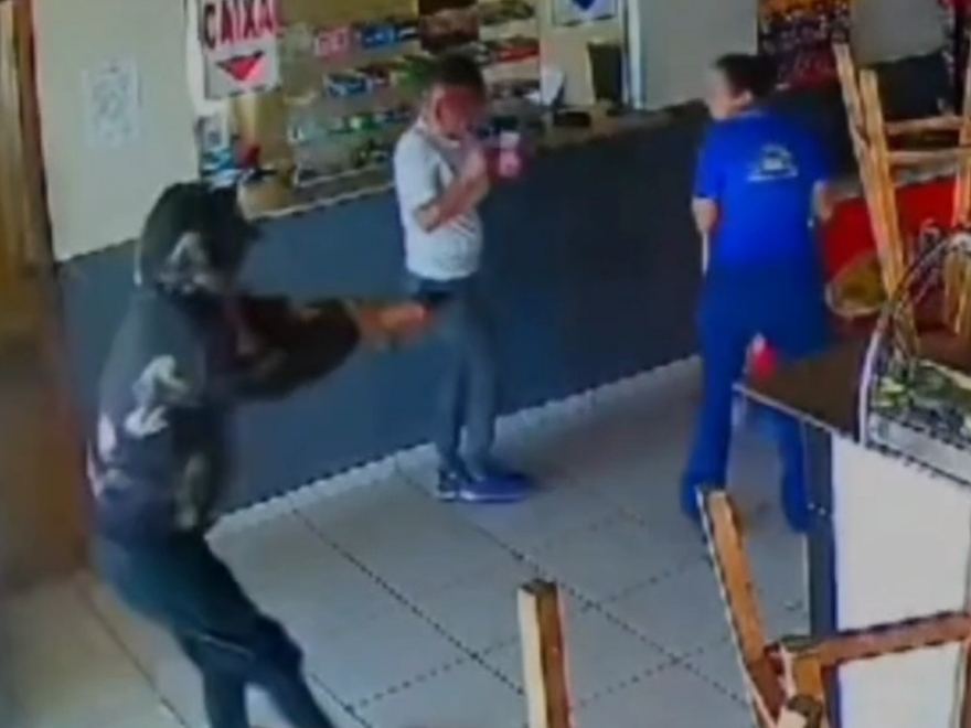 2 Sicarios Kill Man In Market