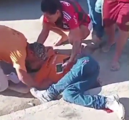 Residents accuse PMERJ of having shot a worker in the leg with a rifle