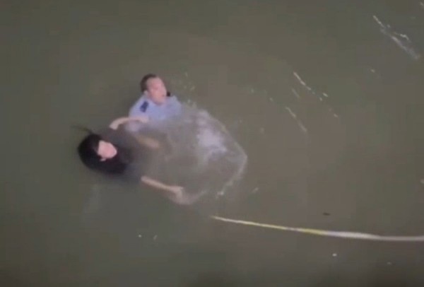 Chinese Girl Killed a Policeman