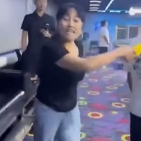 Mad Woman Gets Badly Beaten By Man