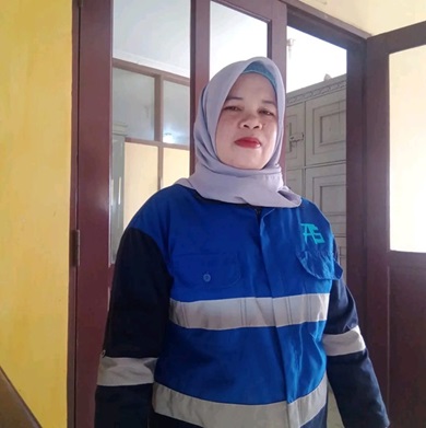 Woman Motorcycle Passenger Crushed By Truck (Action & Aftermath)