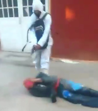  Scared Man Tries to Flee but is Chased and Killed by Hitman