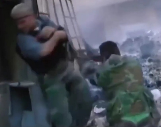 Syrian Rebels Fighter Shot in Face by Mistake 