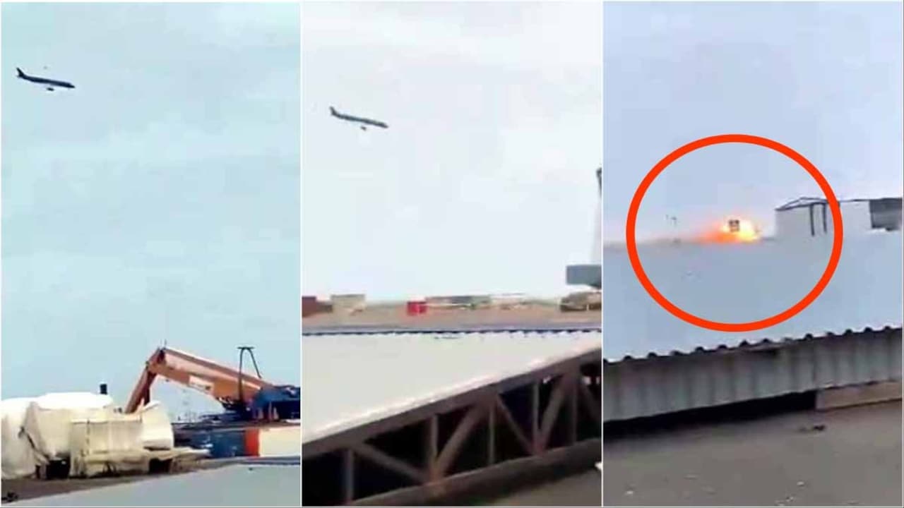 BREAKING: Plane Crash on Christmas in Kills at Least 42