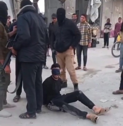 Hamas punishes collaborators with the Israelis by shooting them