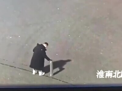 Damn : Man Instantly Roasted While Setting Off Fireworks