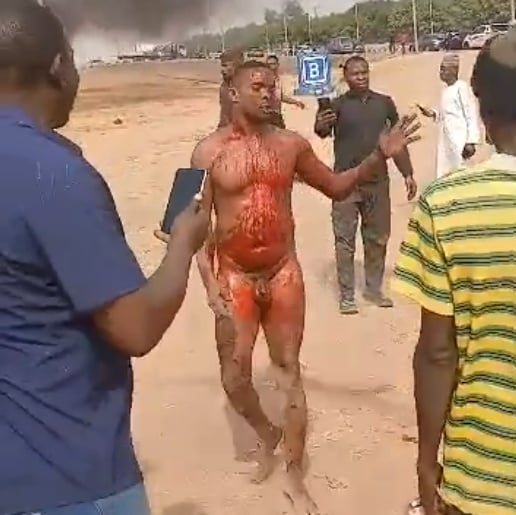 Angry Mob Beats Two Suspected Robbers To Death in Abuja