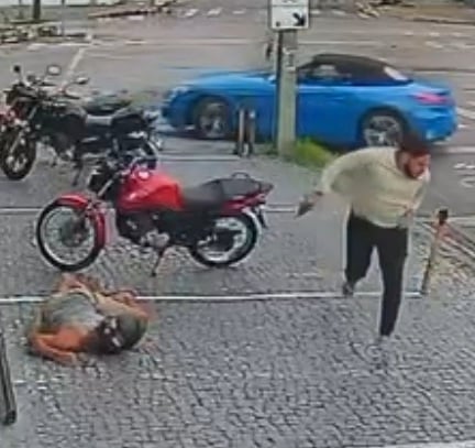 Carjacking Doesn't Go As Planned in Fortaleza.
