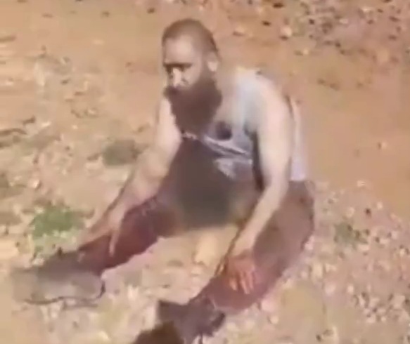 Syrian HTS soldier stoned to death by Hezbollah members 
