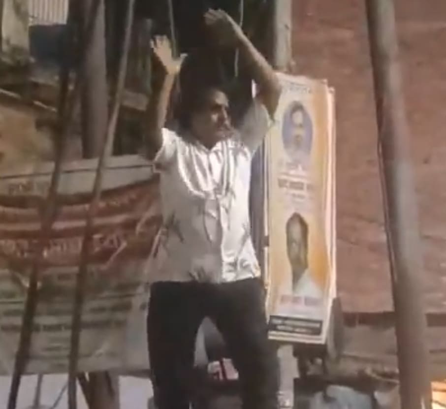 Reel Gone Wrong: Dancing Man Dies After Falling From Rickshaw 