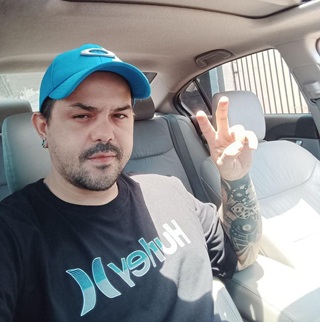 Man With Electronic Ankle Bracelet Is Executed While Receiving Bag of Drugs