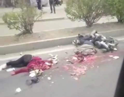 Couple of motorcycle crashed like a watermelon by truck 