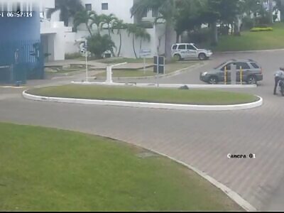 Hitman Kills Confused Victim Running Back and Forth